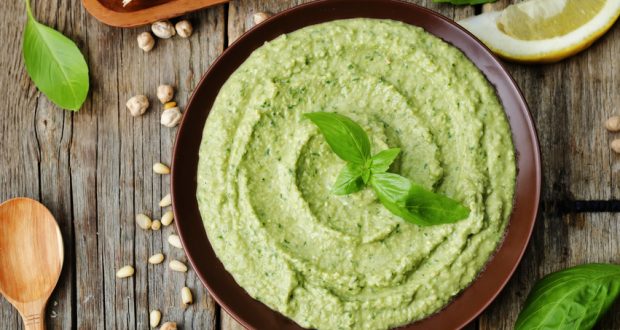 Basil pesto hummus